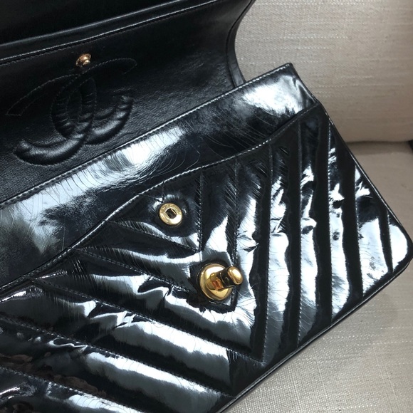 SOLD!!! Vintage Chanel Double Flap in Medium. - Picture 8 of 11